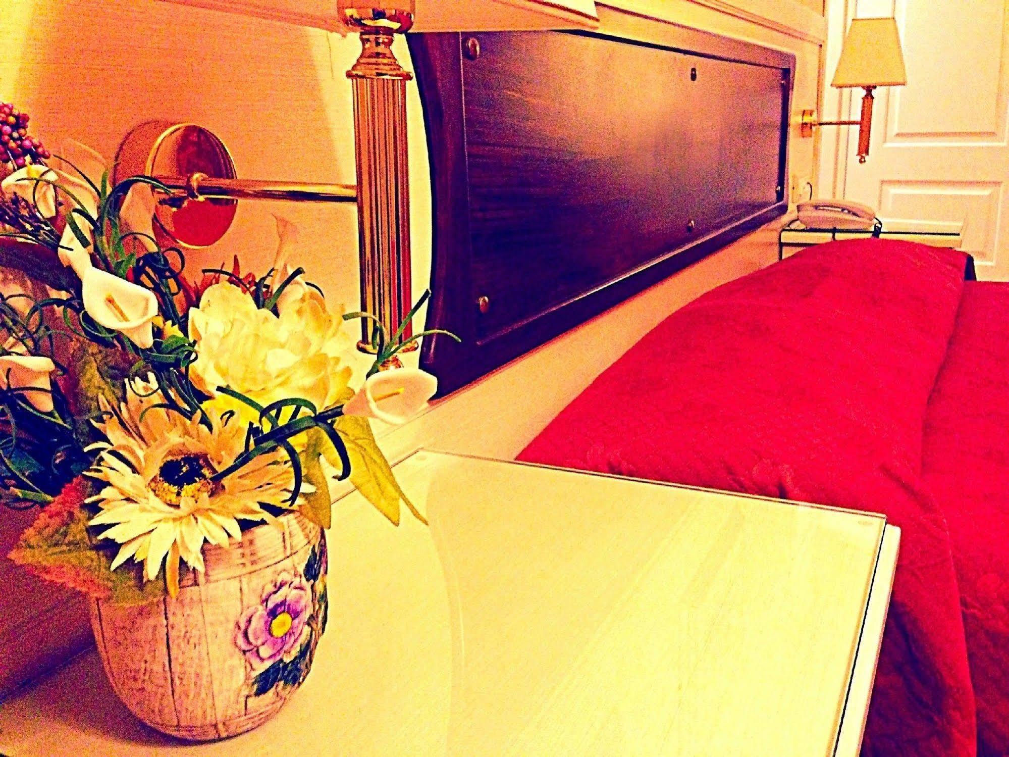 Residenza Domiziano Bed & Breakfast Roma Exterior foto